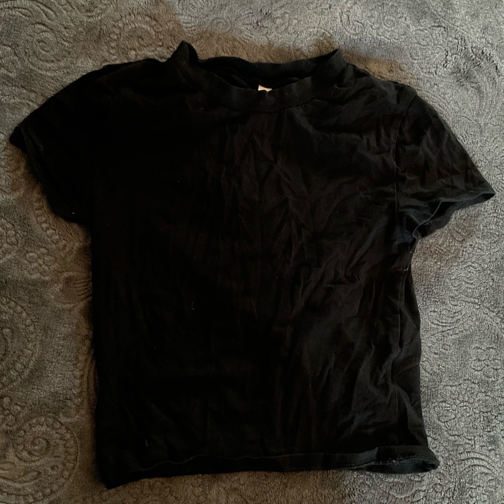 xs black croptop